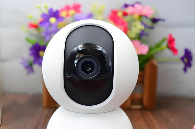 妻子私自安装摄像头监控丈夫行踪违法吗